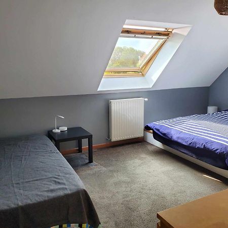 L Etablissement Gold Beach Propose 1 Hebergement , Maison 80M2 Avec Terrain 500M2, Parking Prive A 4 Min Du Port Artificiel D Arromanches, Services Accueil Personnalise, Lits Faits, Serviettes, Menage, Netflix, Wifi Ryes Exterior foto